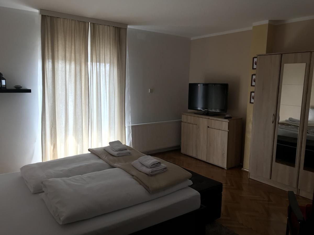 Five Apartments Indija Extérieur photo